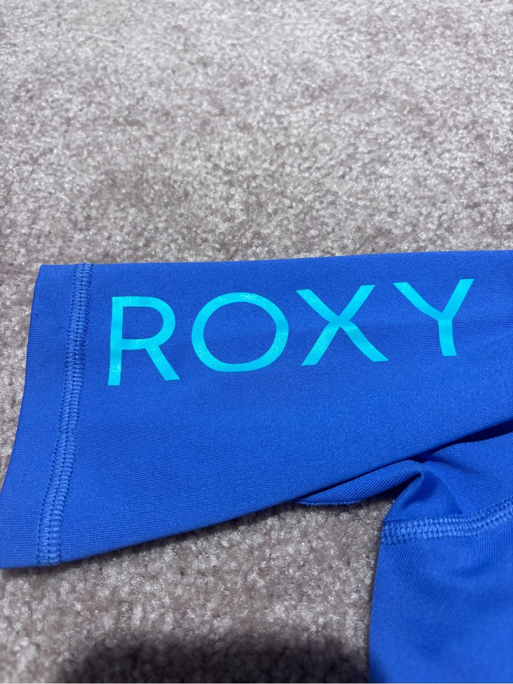 Roxy Rashguard Short Sleeve - Picture 3 of 6
